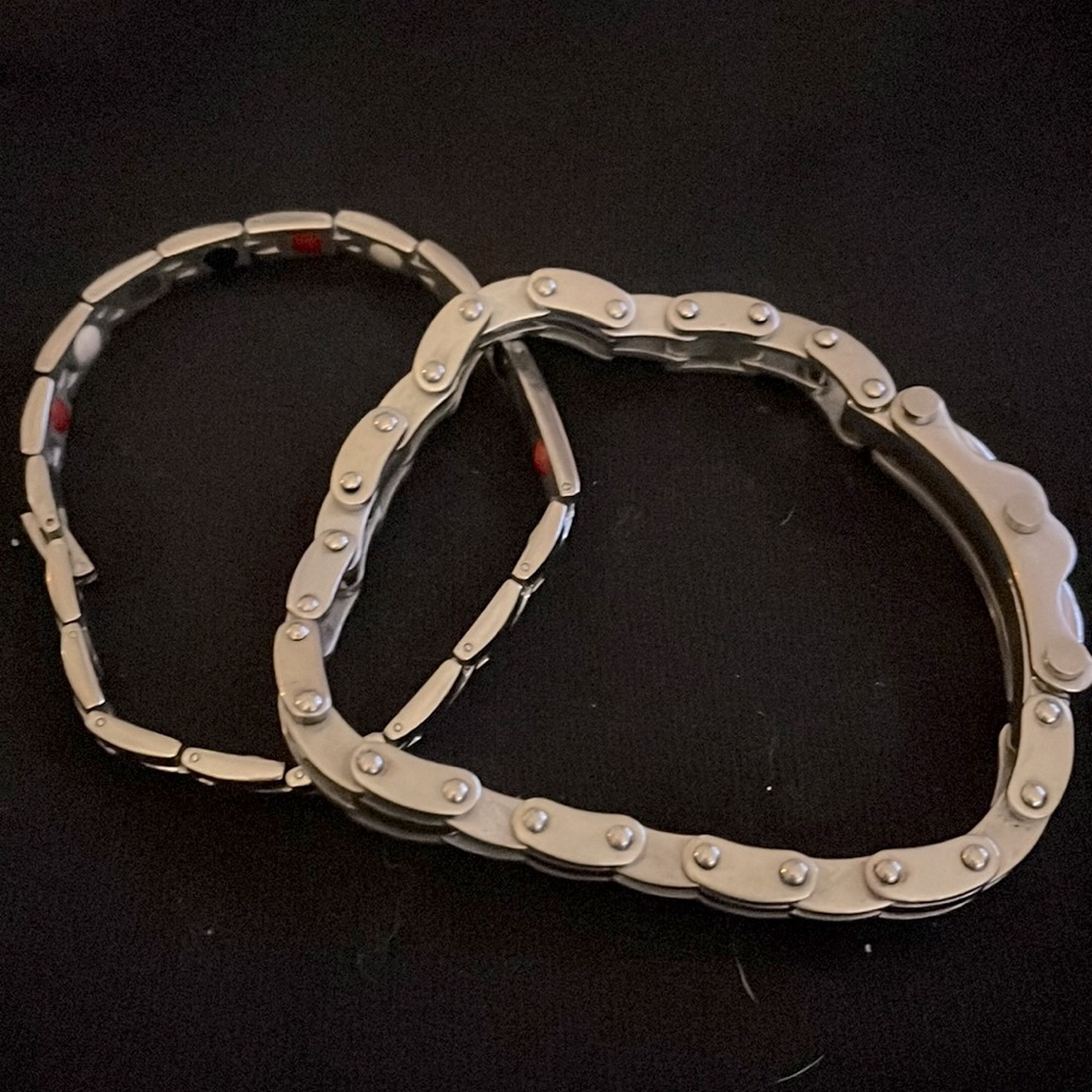 Silver chain linked bracelets - Picture 2 of 3